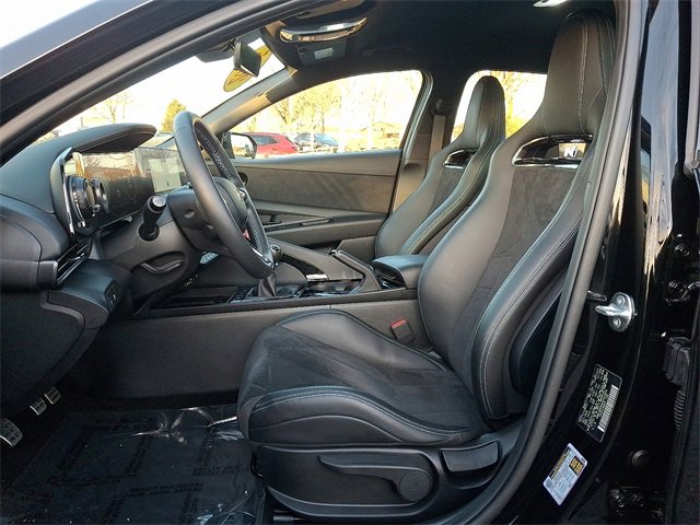 Used 2025 Hyundai Elantra N Base image 13