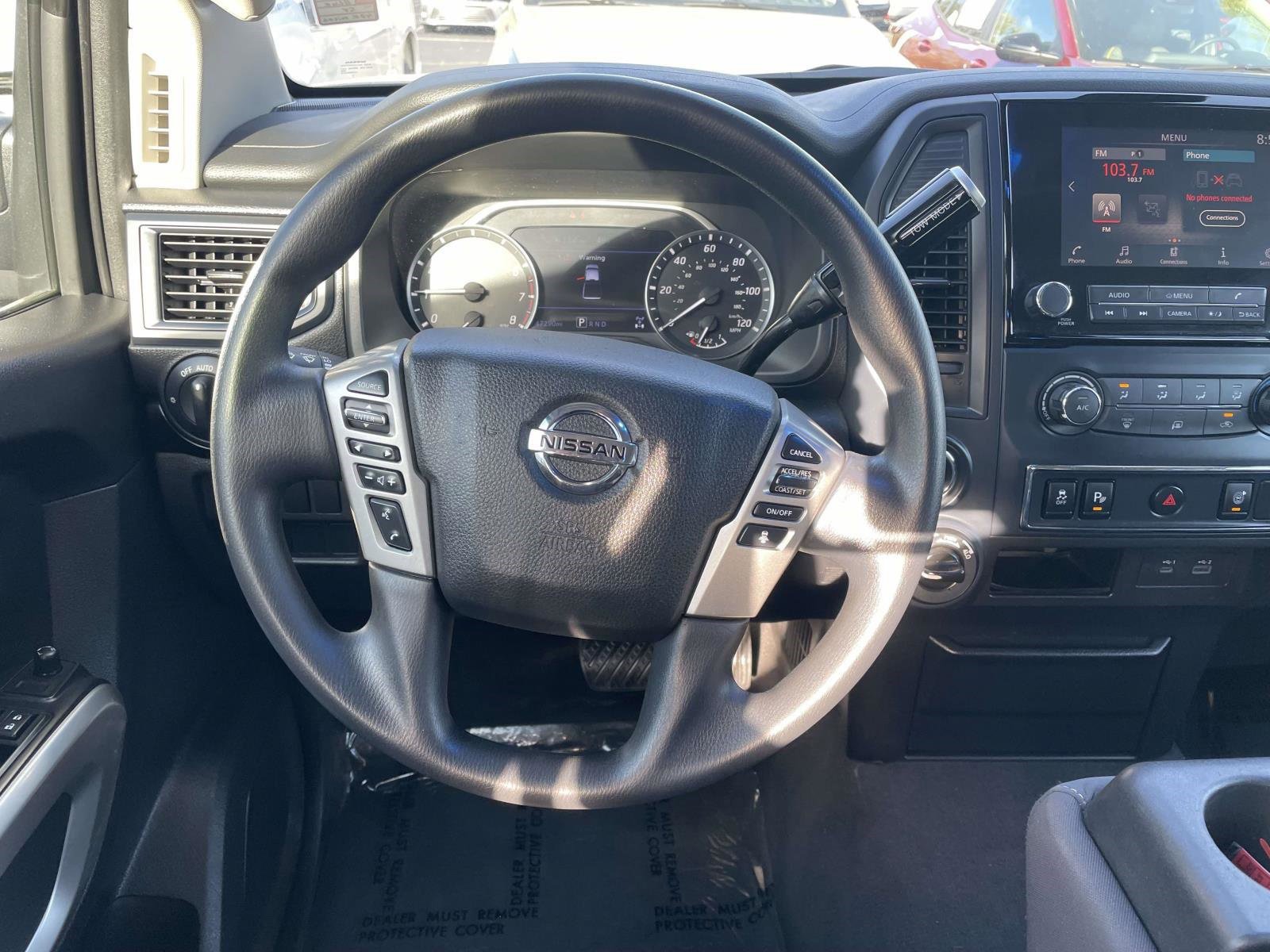 Used 2022 Nissan Titan SV AWD/4WD image 20