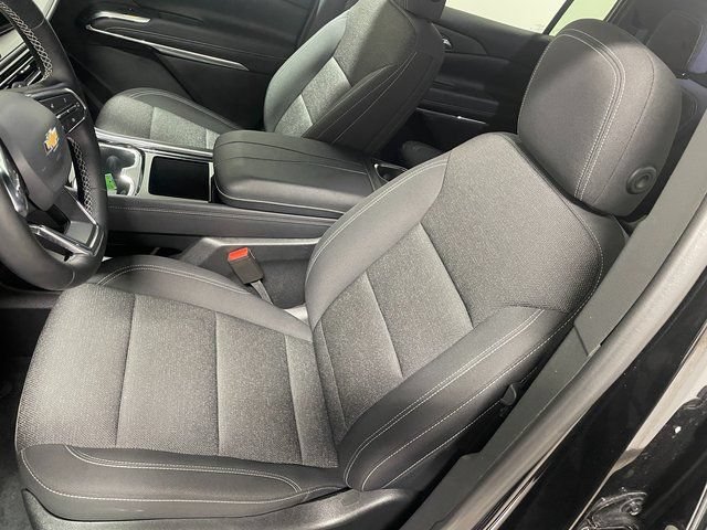 Used 2025 Chevrolet Traverse LT AWD/4WD image 12