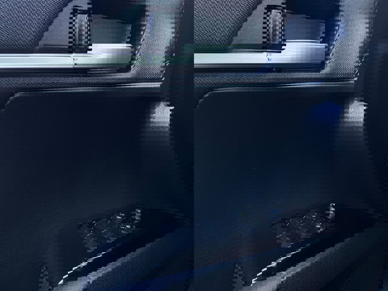 Used 2025 Toyota Camry LE image 20