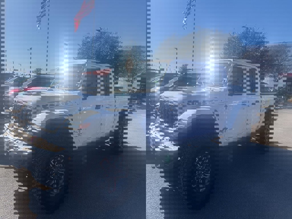 Used 2024 Jeep Gladiator Mojave