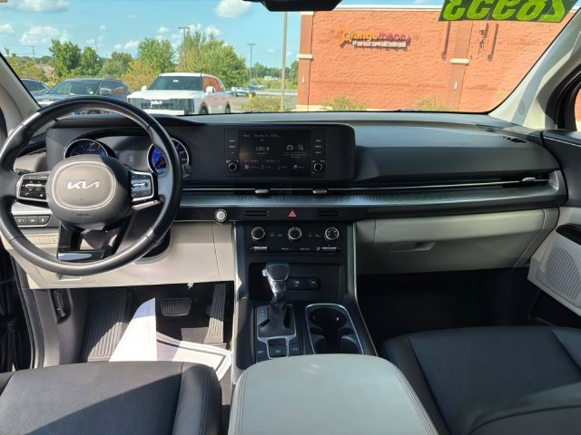 Certified 2024 Kia Carnival LX FWD image 19