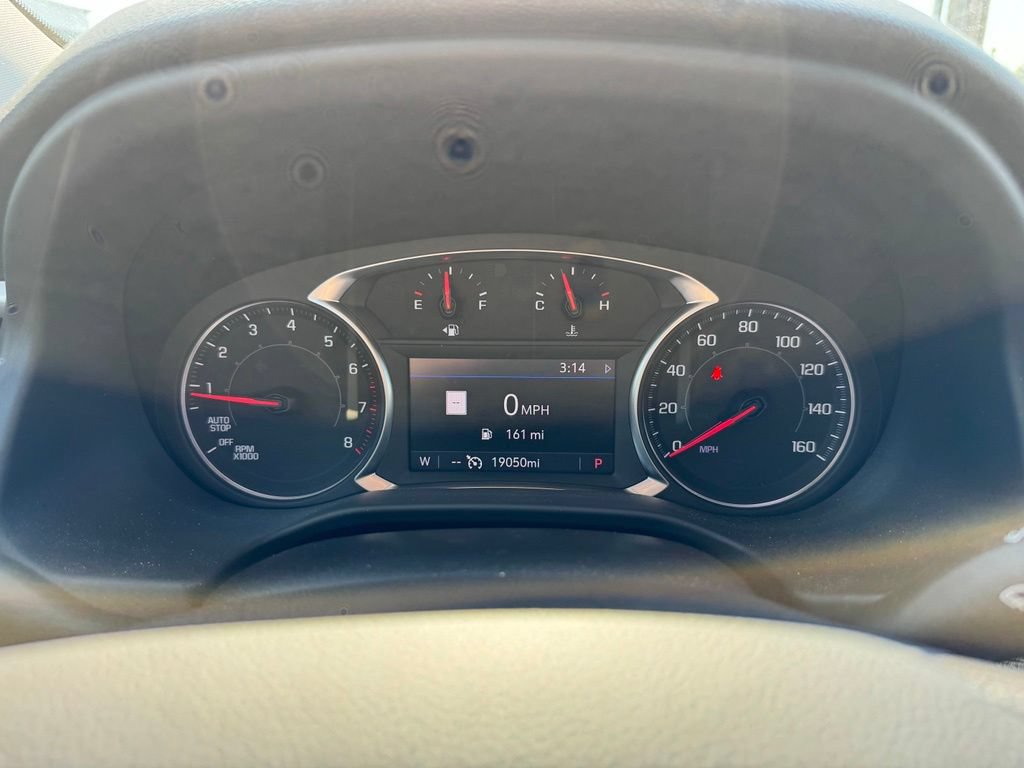 Used 2023 GMC Acadia SLE w/ Driver Convenience Package FWD image 16