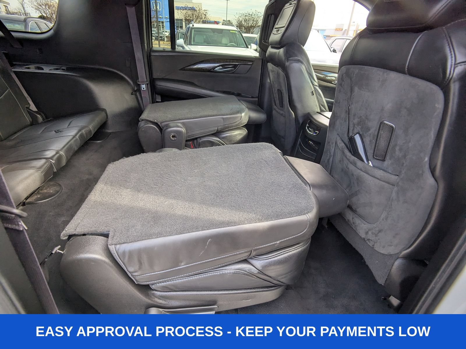 Used 2016 Cadillac Escalade ESV Platinum AWD/4WD image 17