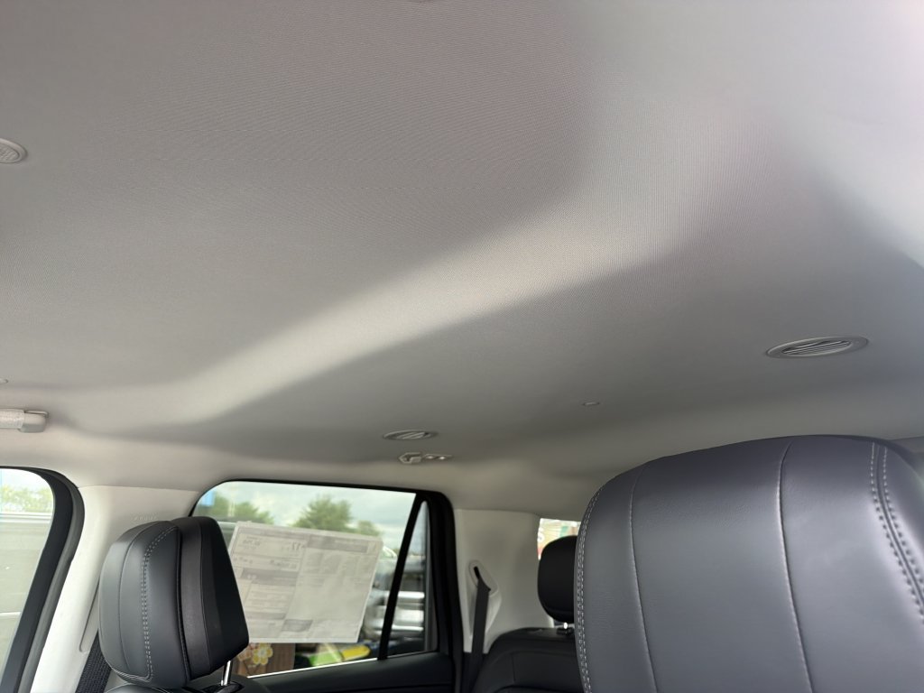 New 2027 Lincoln Navigator L Premier AWD/4WD image 11