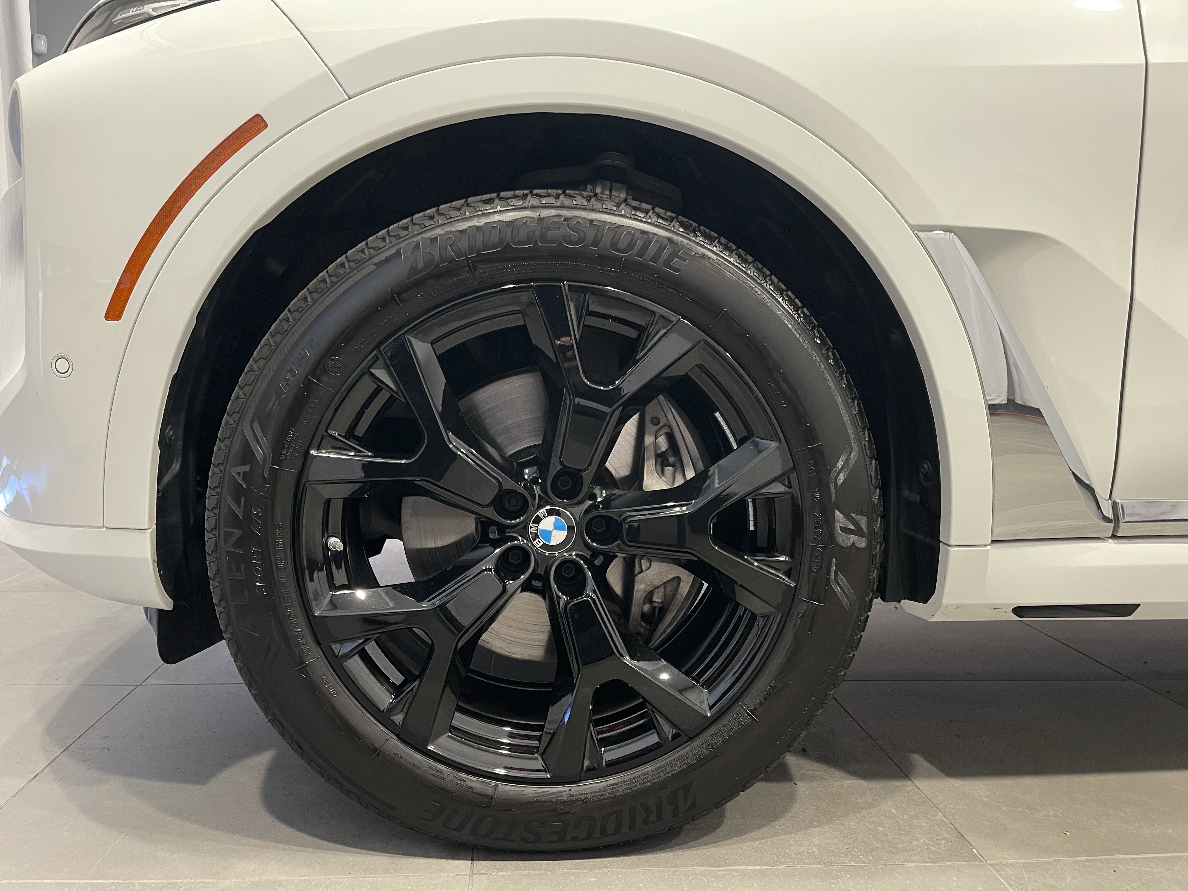 Used 2026 BMW X7 xDrive40i w/ Premium Package AWD/4WD image 7