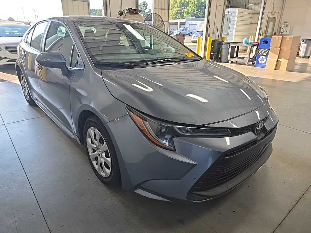 Used 2024 Toyota Corolla LE FWD image 1