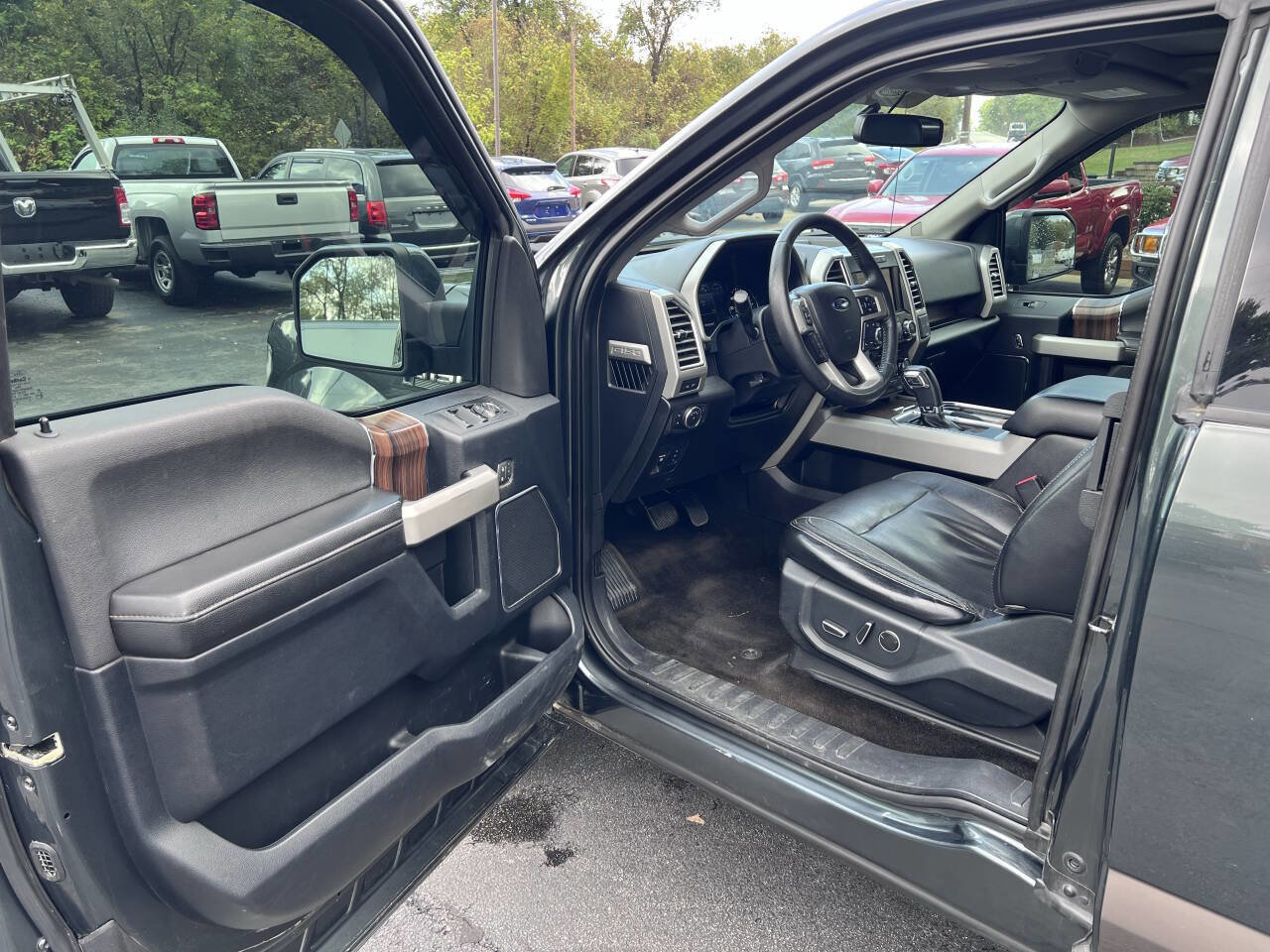 Used 2015 Ford F150 Lariat w/ Equipment Group 501A Mid image 9