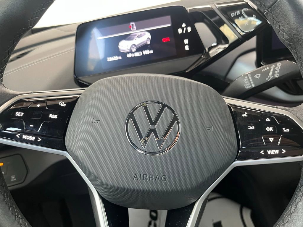 Used 2023 Volkswagen ID.4 Pro image 18