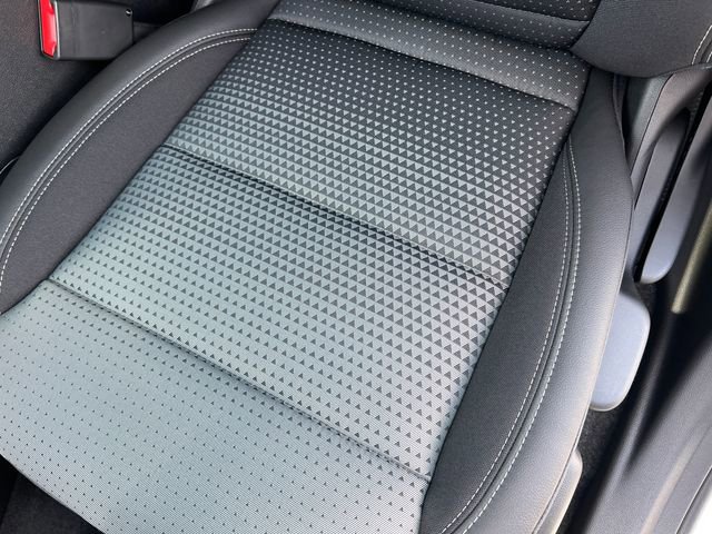 New 2026 Chevrolet Trax LT w/ LT Convenience Package FWD image 8