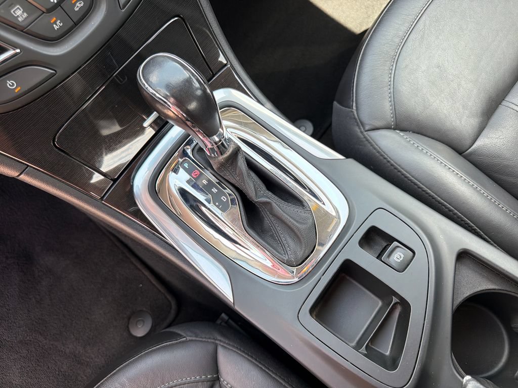 Used 2017 Buick Regal Premium FWD image 25
