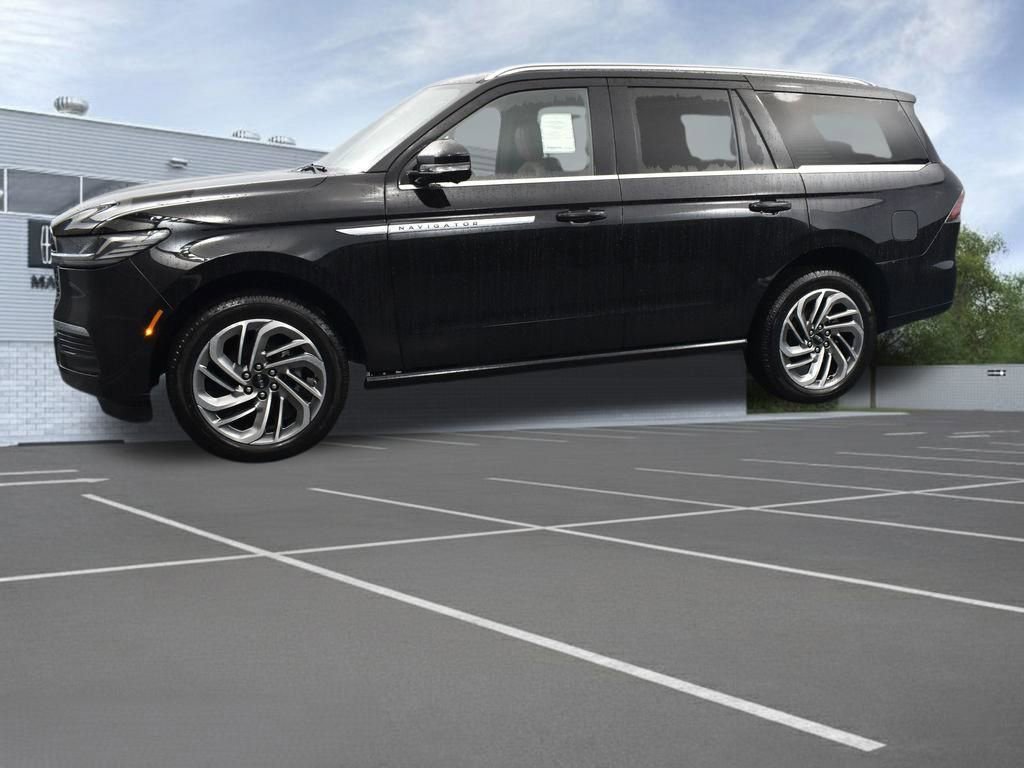 New 2025 Lincoln Navigator Reserve image 5