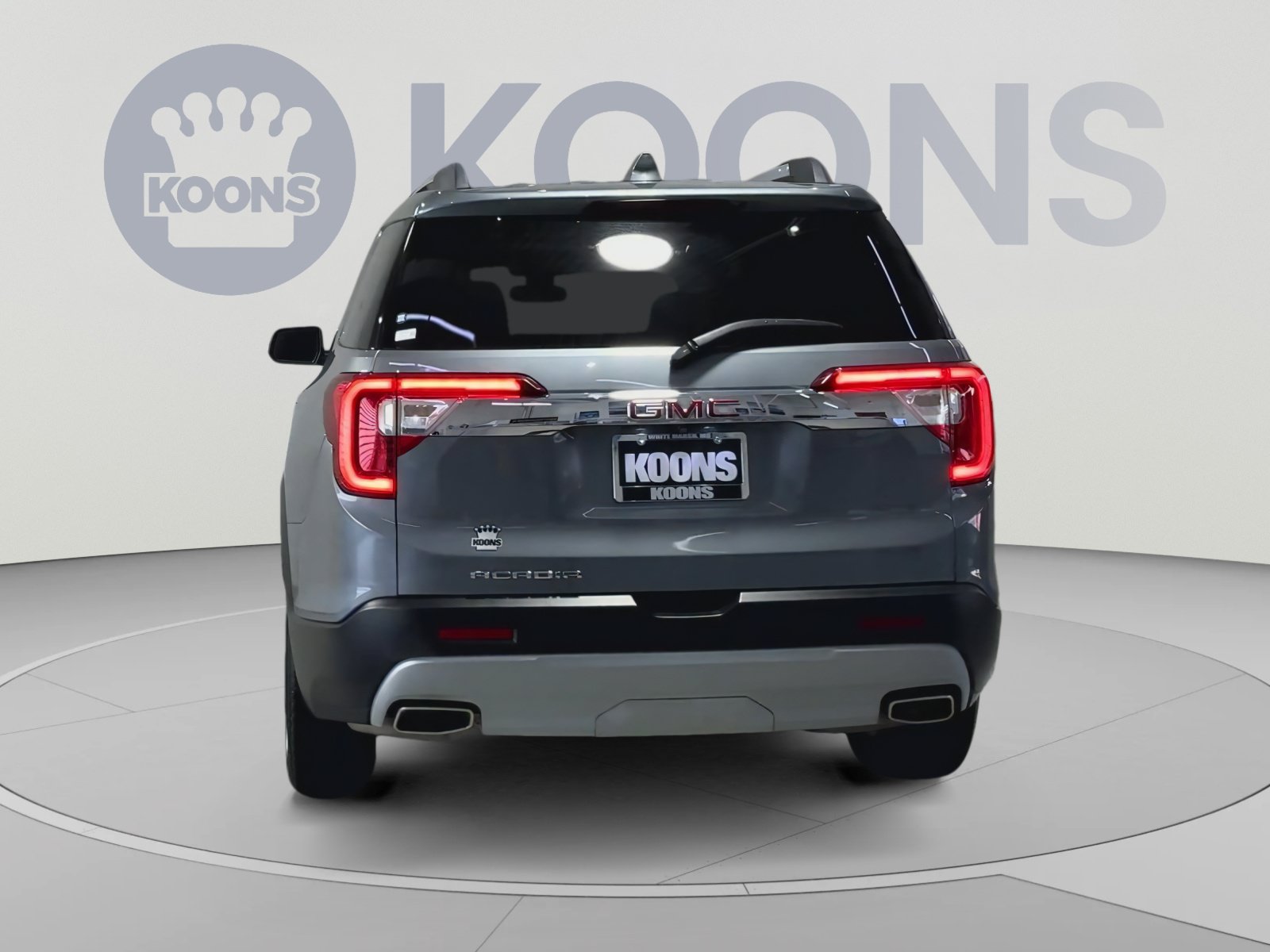 Used 2020 GMC Acadia SLT w/ Driver Alert Package II FWD image 10