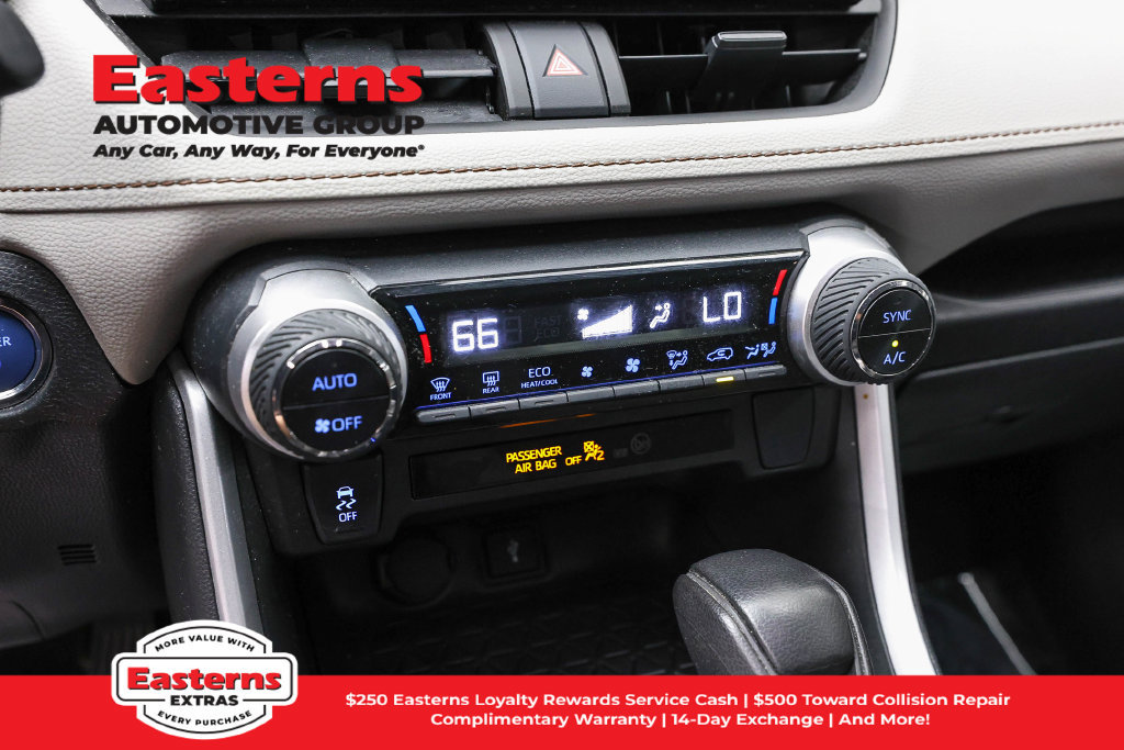 Used 2022 Toyota RAV4 XLE AWD/4WD image 21