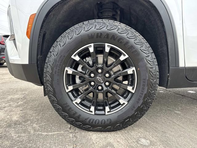 Used 2025 Chevrolet Traverse Z71 w/ Driver Confidence Package image 19