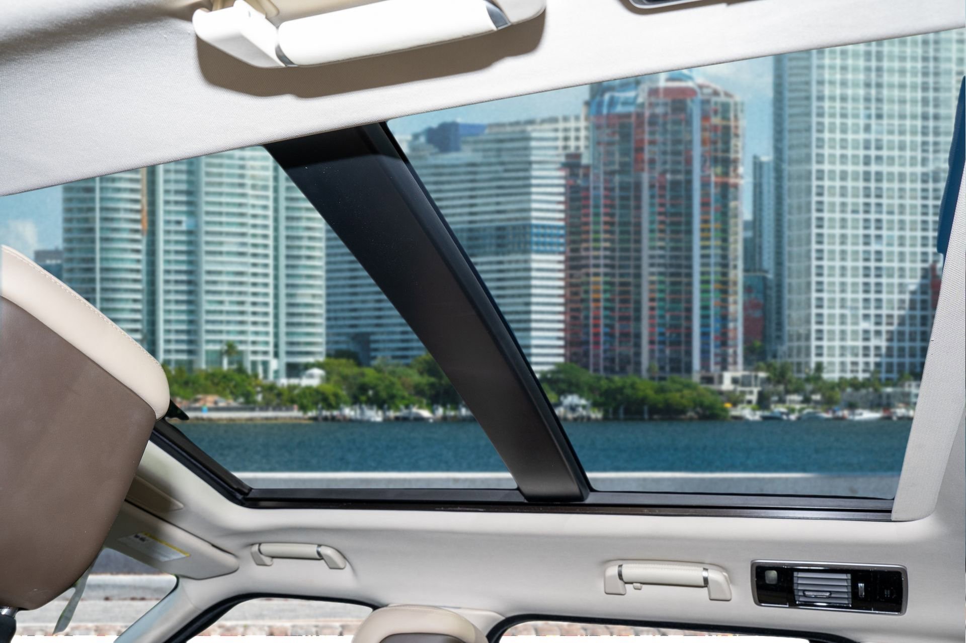 Used 2021 Land Rover Range Rover Westminster Edition image 20