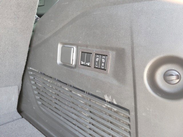 Used 2023 GMC Yukon Denali Ultimate w/ LPO, Floor Liner Package image 8