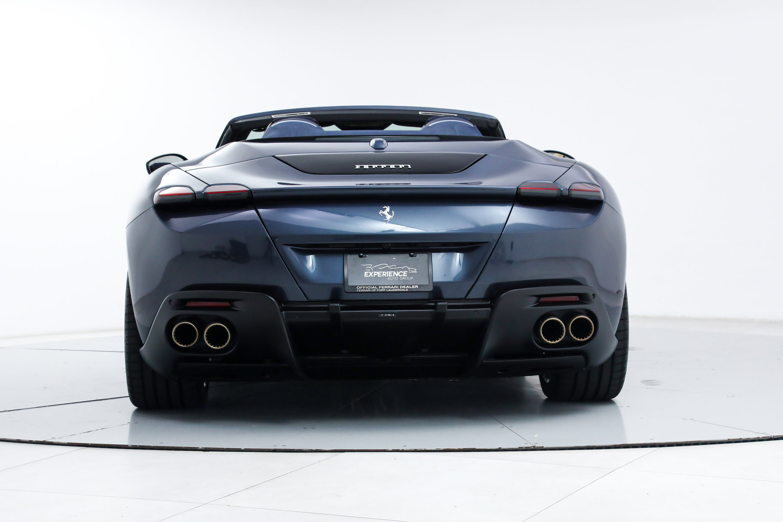Certified 2025 Ferrari Roma Spider RWD image 8