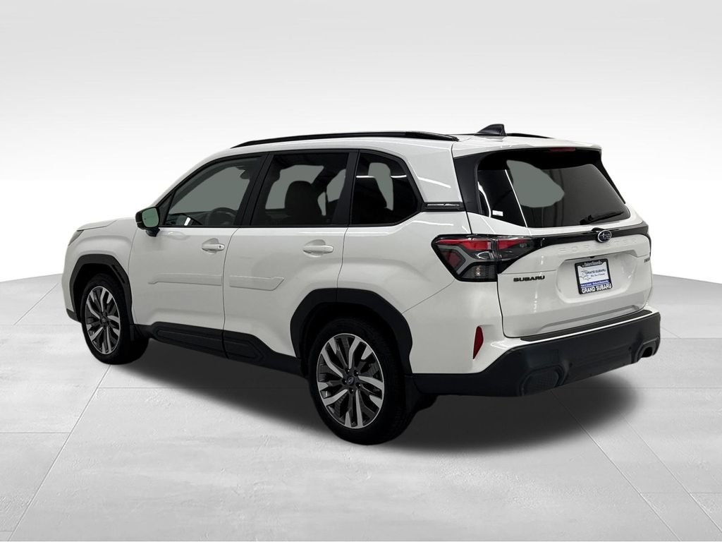 Used 2026 Subaru Forester Touring AWD/4WD image 5