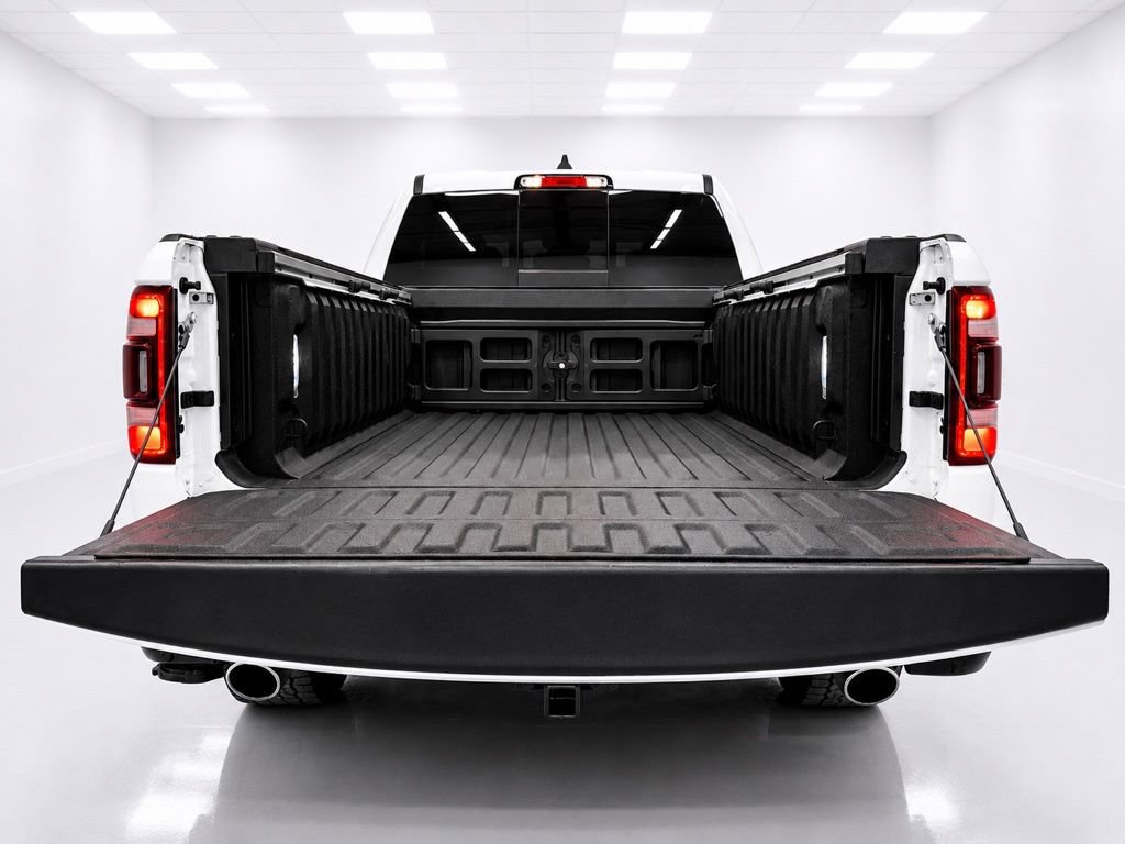 Used 2023 RAM 1500 Laramie AWD/4WD image 8