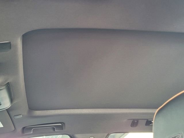 Used 2024 GMC Yukon AT4 w/ Technology Package image 14