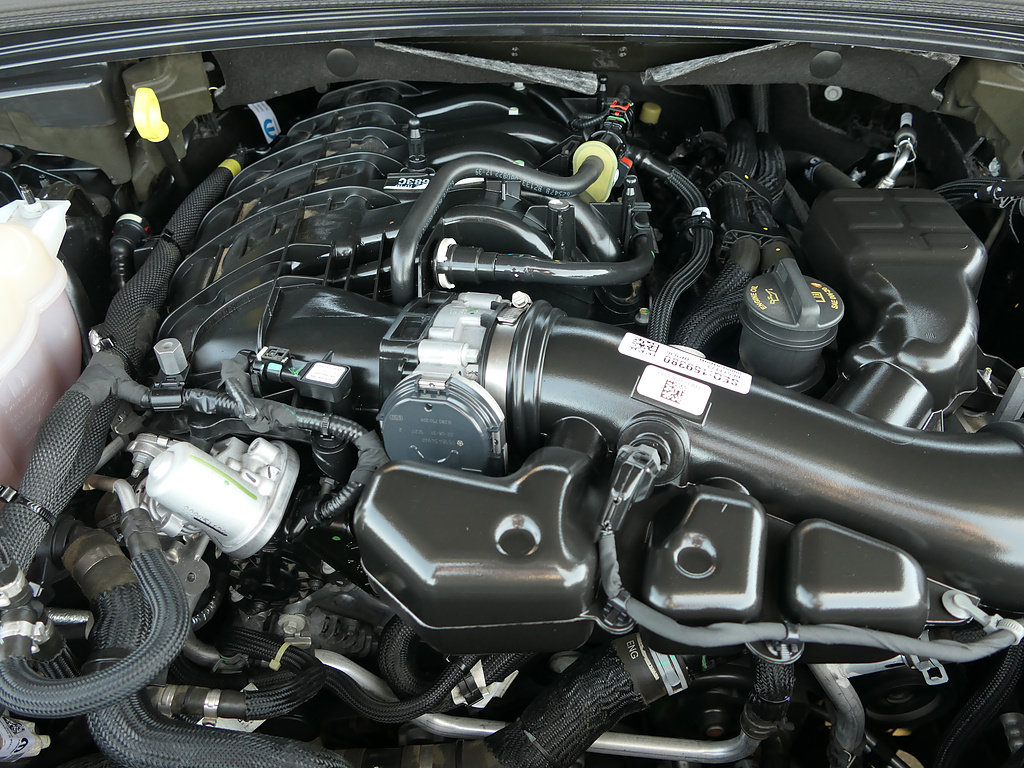 Used 2023 Jeep Grand Cherokee Limited AWD/4WD image 25