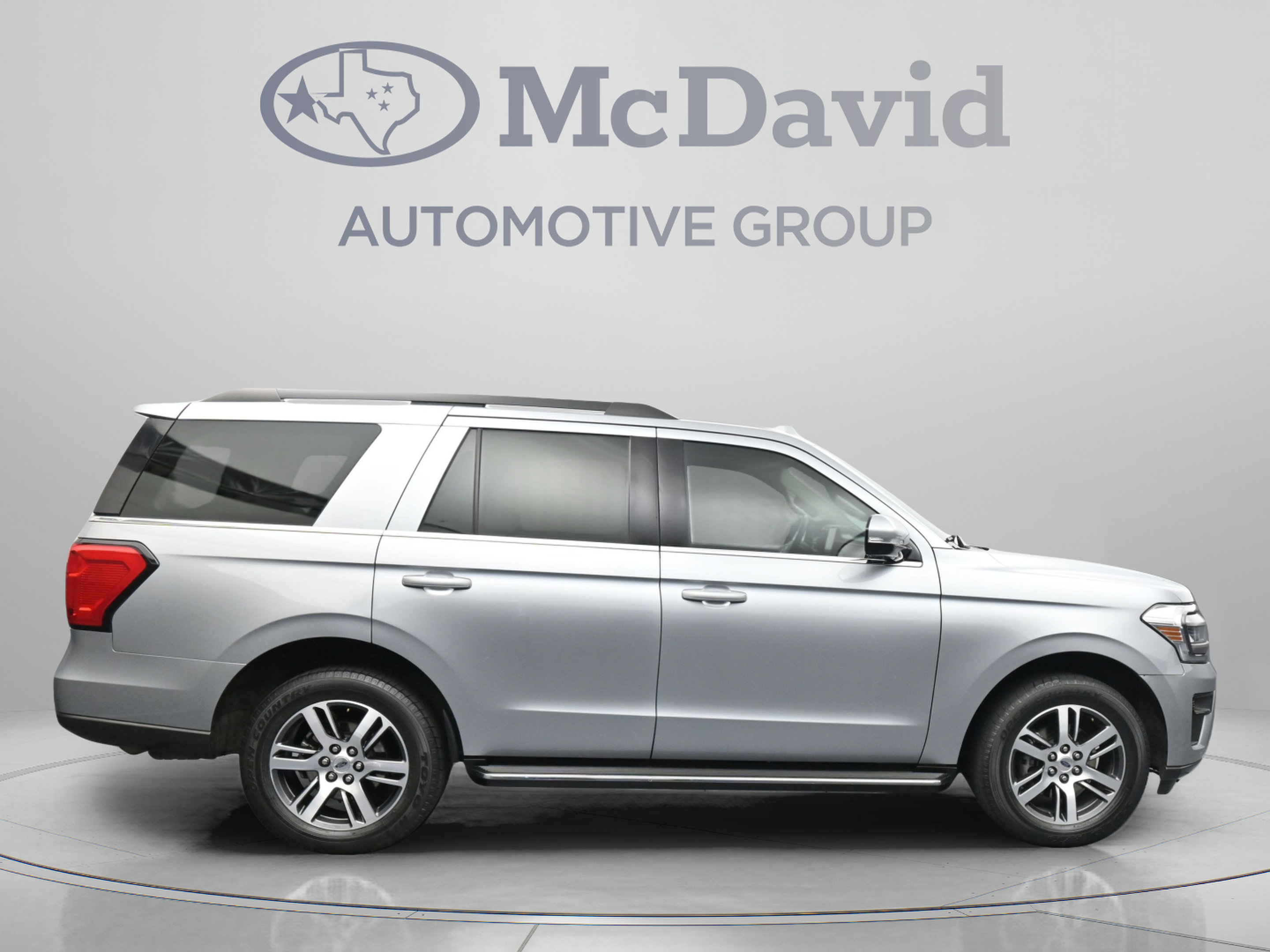 Used 2023 Ford Expedition XLT RWD image 9