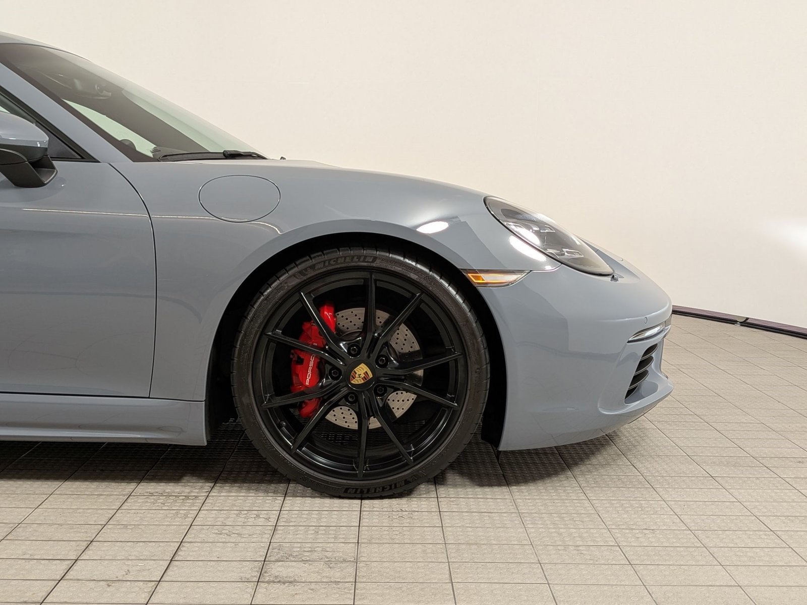 Certified 2024 Porsche 718 Cayman S RWD image 11