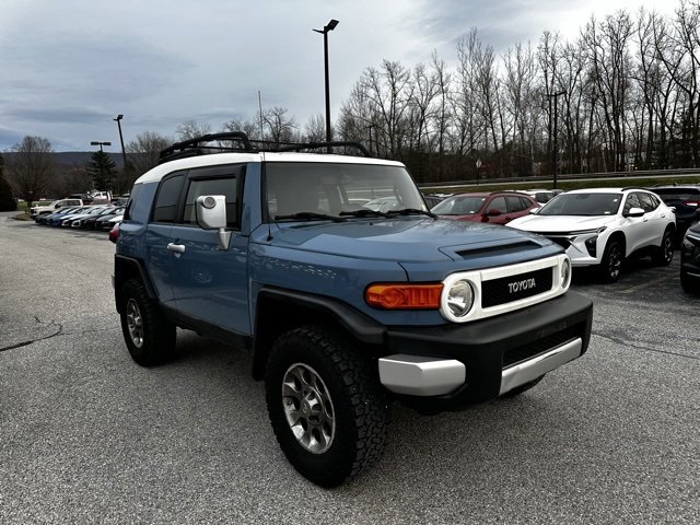 Used 2013 Toyota FJ Cruiser 4WD image 3