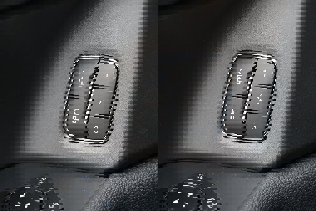 Used 2024 Ford Expedition XLT image 25