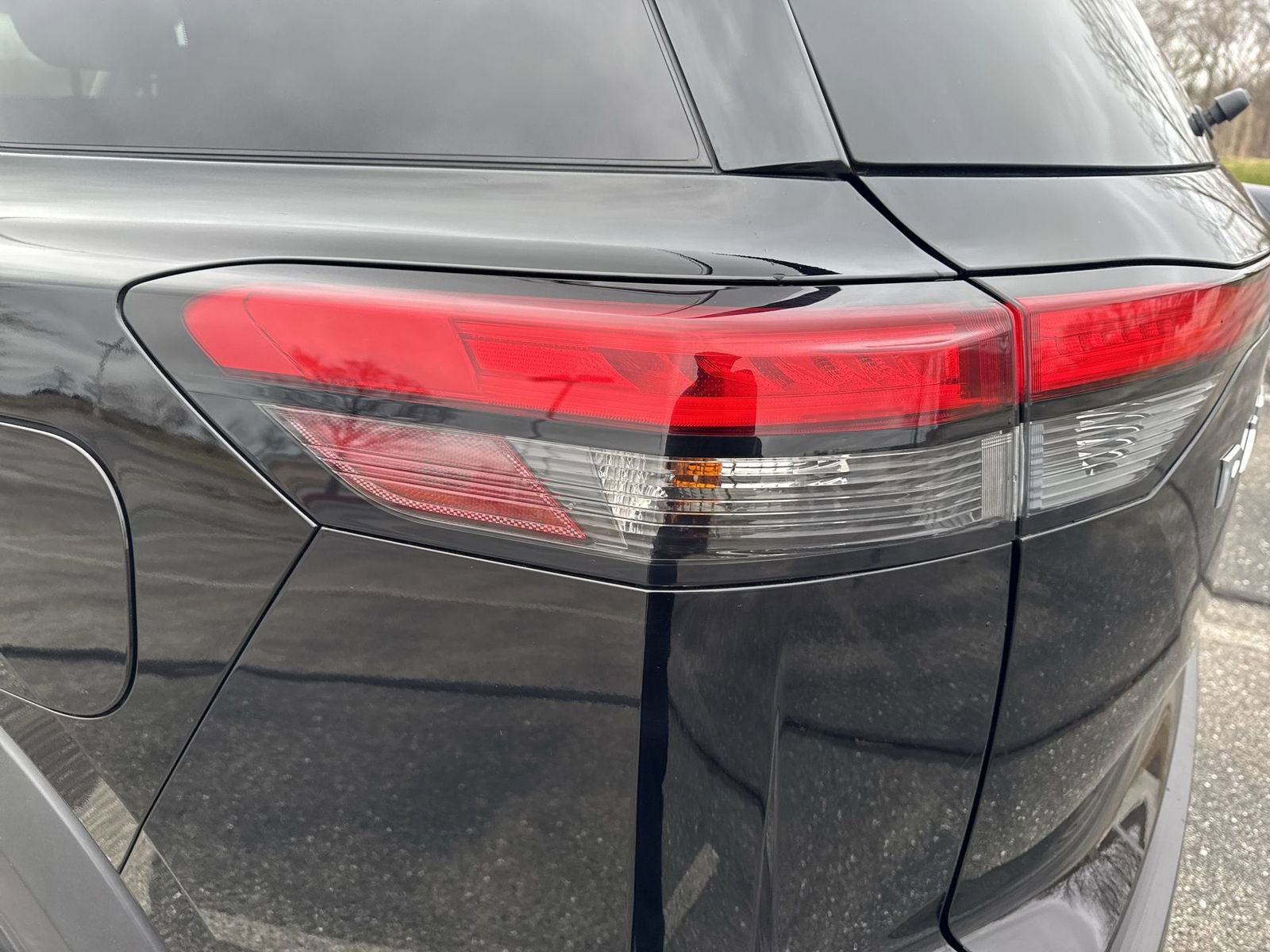 Used 2022 Nissan Pathfinder SV image 28