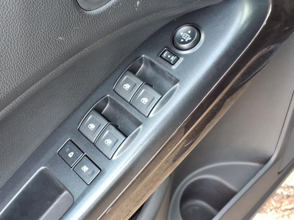 Used 2020 GMC Canyon SLE w/ Elevation Edition image 17