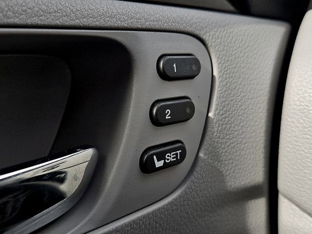 Used 2017 Honda Pilot Elite image 30