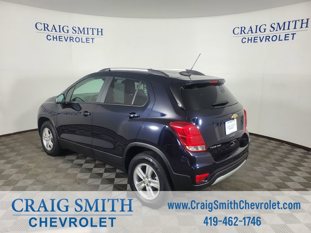 Used 2022 Chevrolet Trax LT w/ LT Convenience Package AWD/4WD image 3
