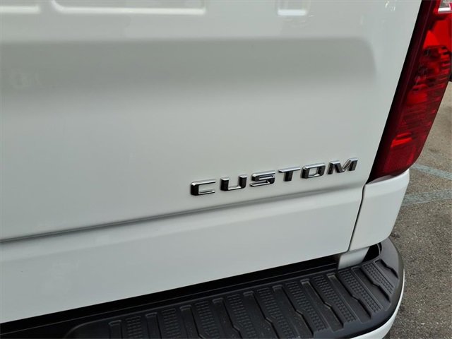 Used 2025 Chevrolet Silverado 1500 Custom image 18