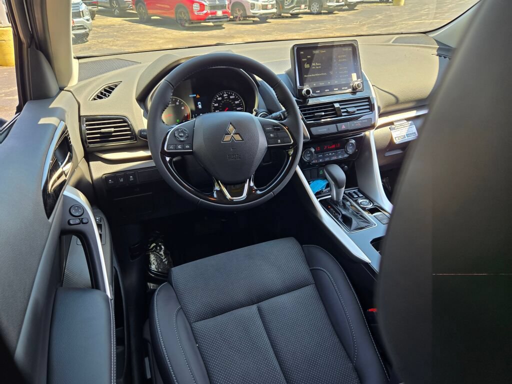 New 2026 Mitsubishi Outlander LE AWD/4WD image 13