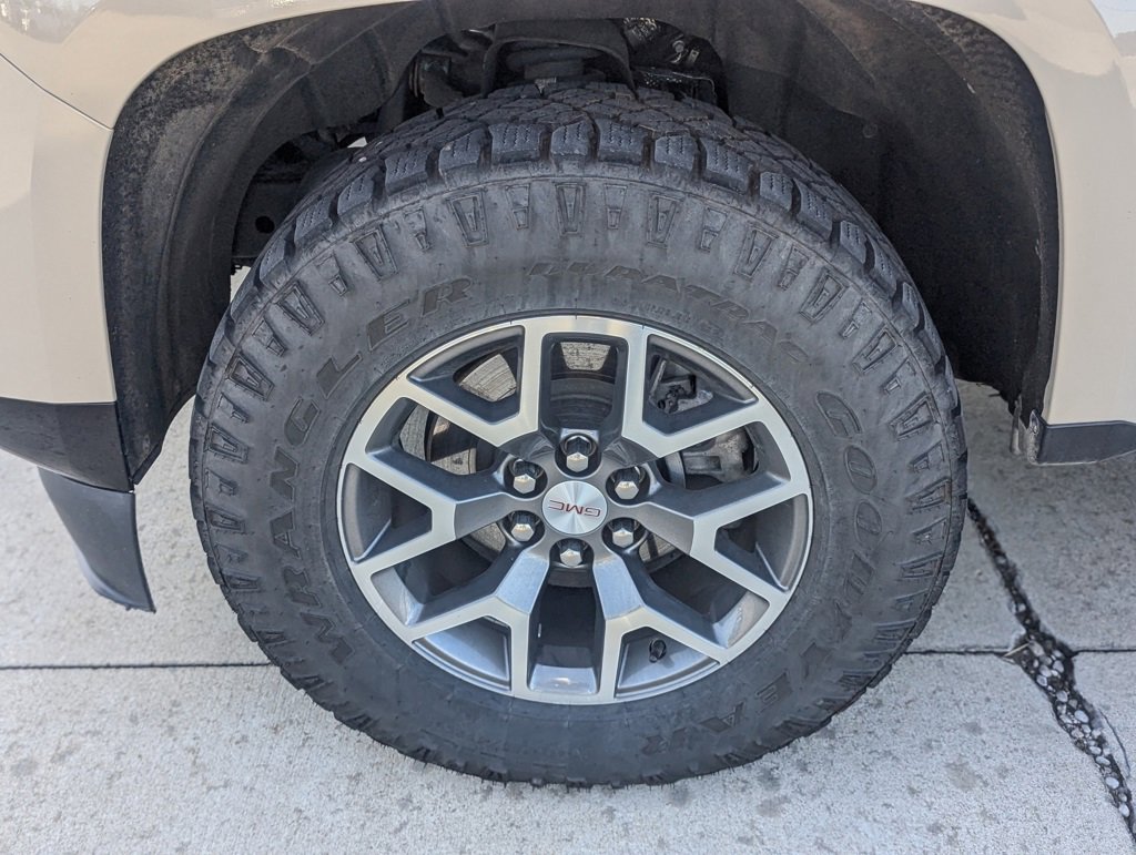 Used 2022 GMC Canyon AT4 w/ Trailering Package image 19