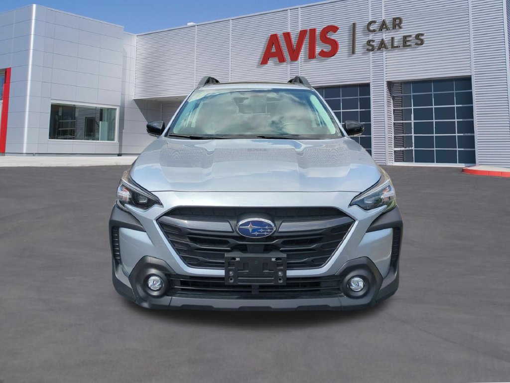 Used 2025 Subaru Outback Premium AWD/4WD image 2