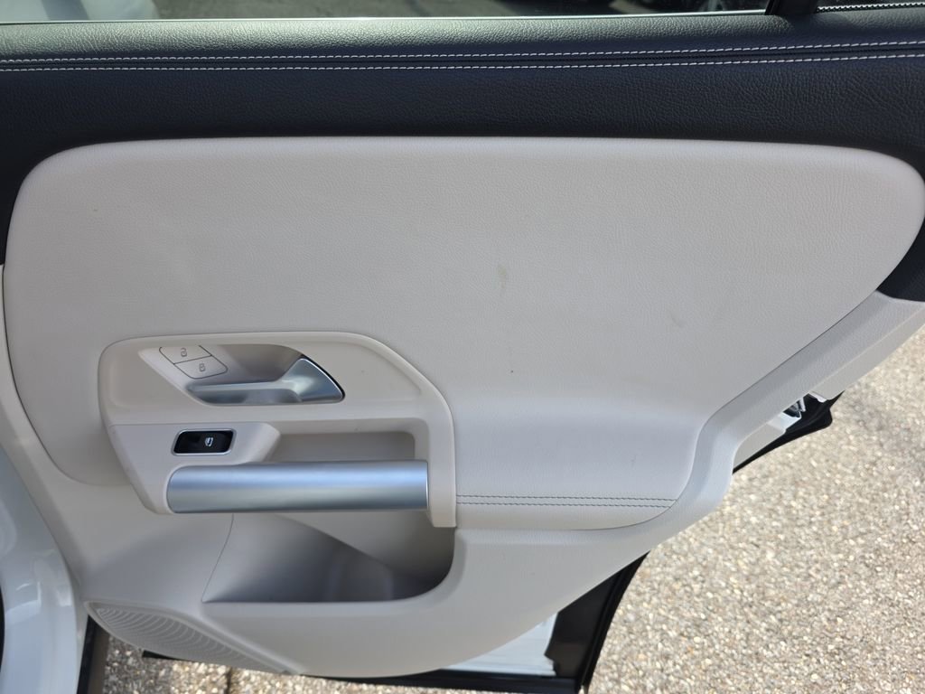 Certified 2025 Mercedes-Benz GLA 250 4MATIC image 14