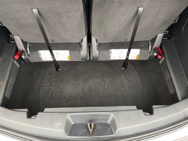 Used 2018 Ford Explorer XLT w/ Equipment Group 202A image 28