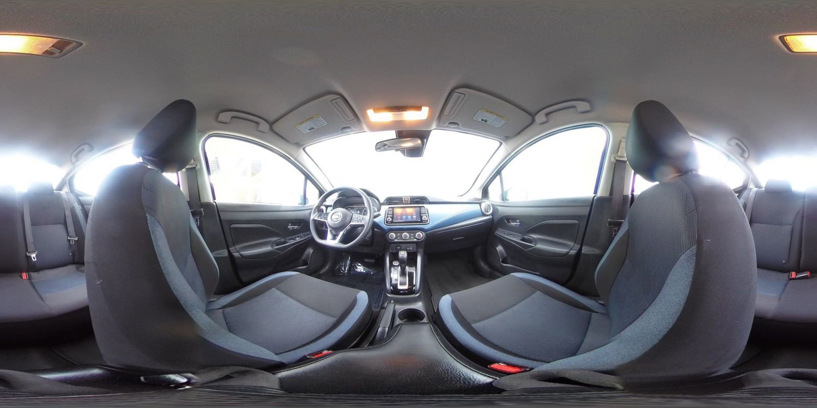 Used 2025 Nissan Versa SV image 39