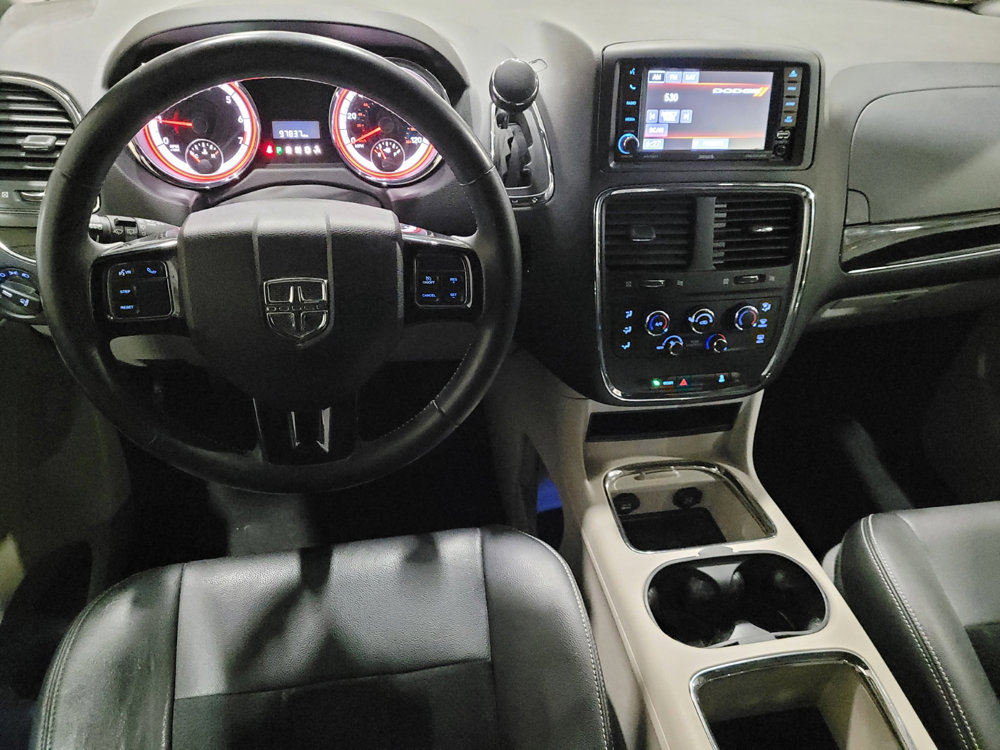 Used 2018 Dodge Grand Caravan SXT image 22