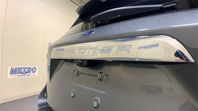 Used 2023 Ford Explorer XLT image 18