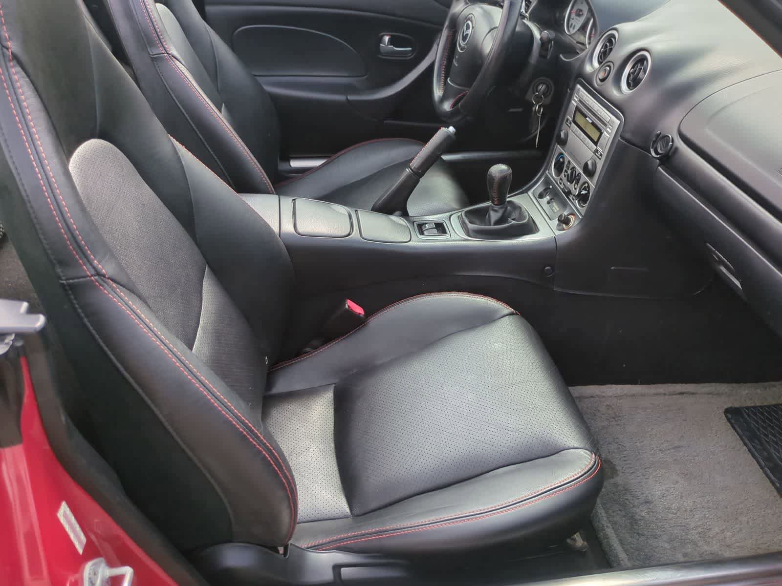 Used 2004 MAZDA MX-5 Miata MAZDASPEED w/ Grand Touring Pkg RWD image 19