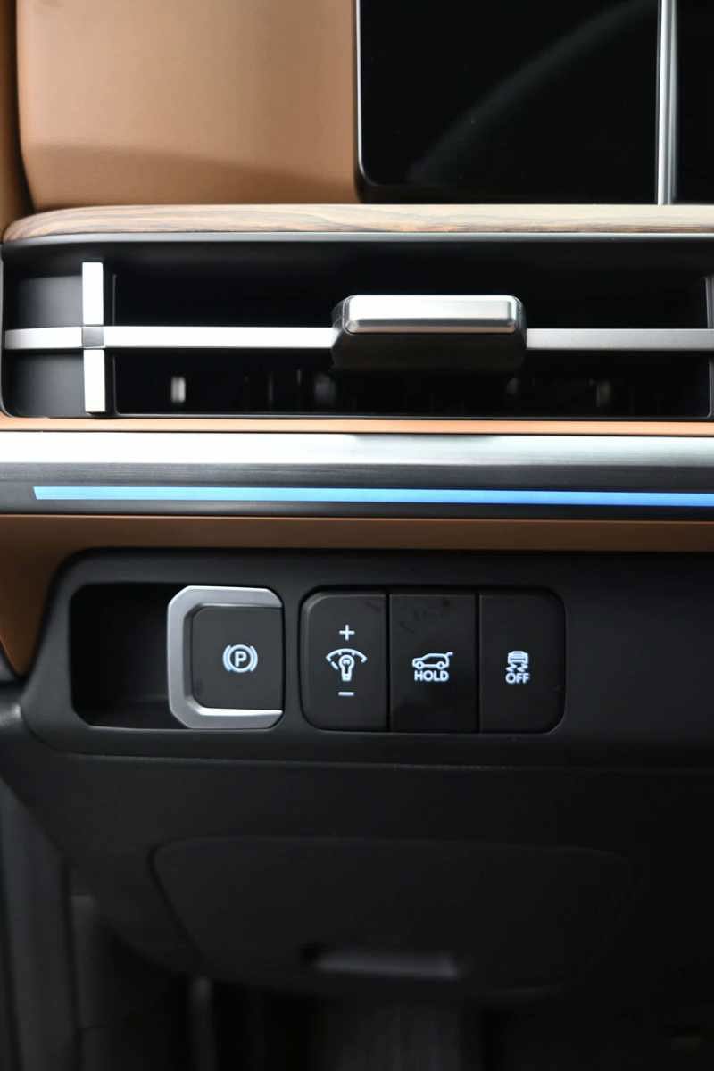New 2026 Hyundai Santa Fe Calligraphy AWD/4WD image 19