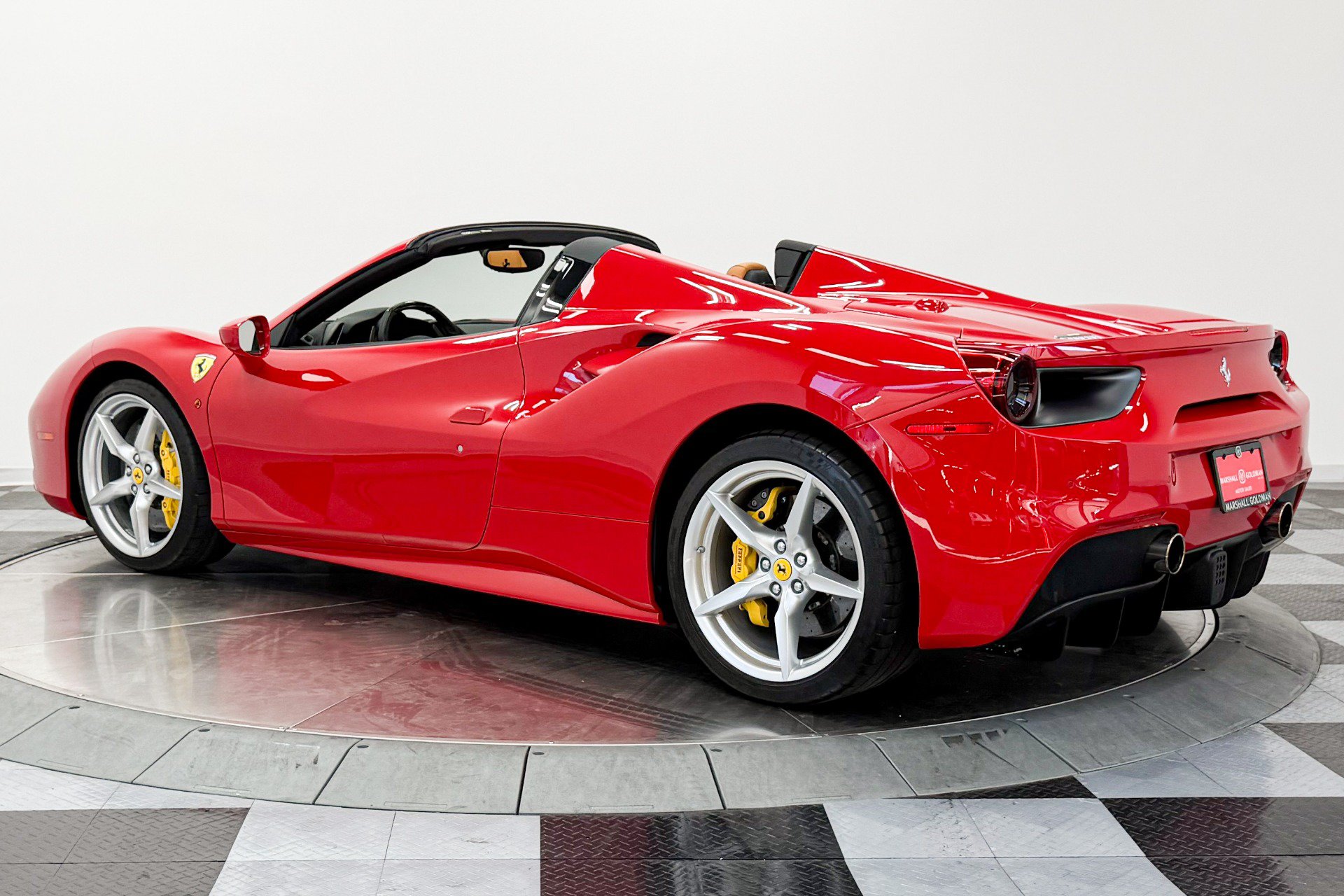 Used 2018 Ferrari 488 Spider RWD image 7
