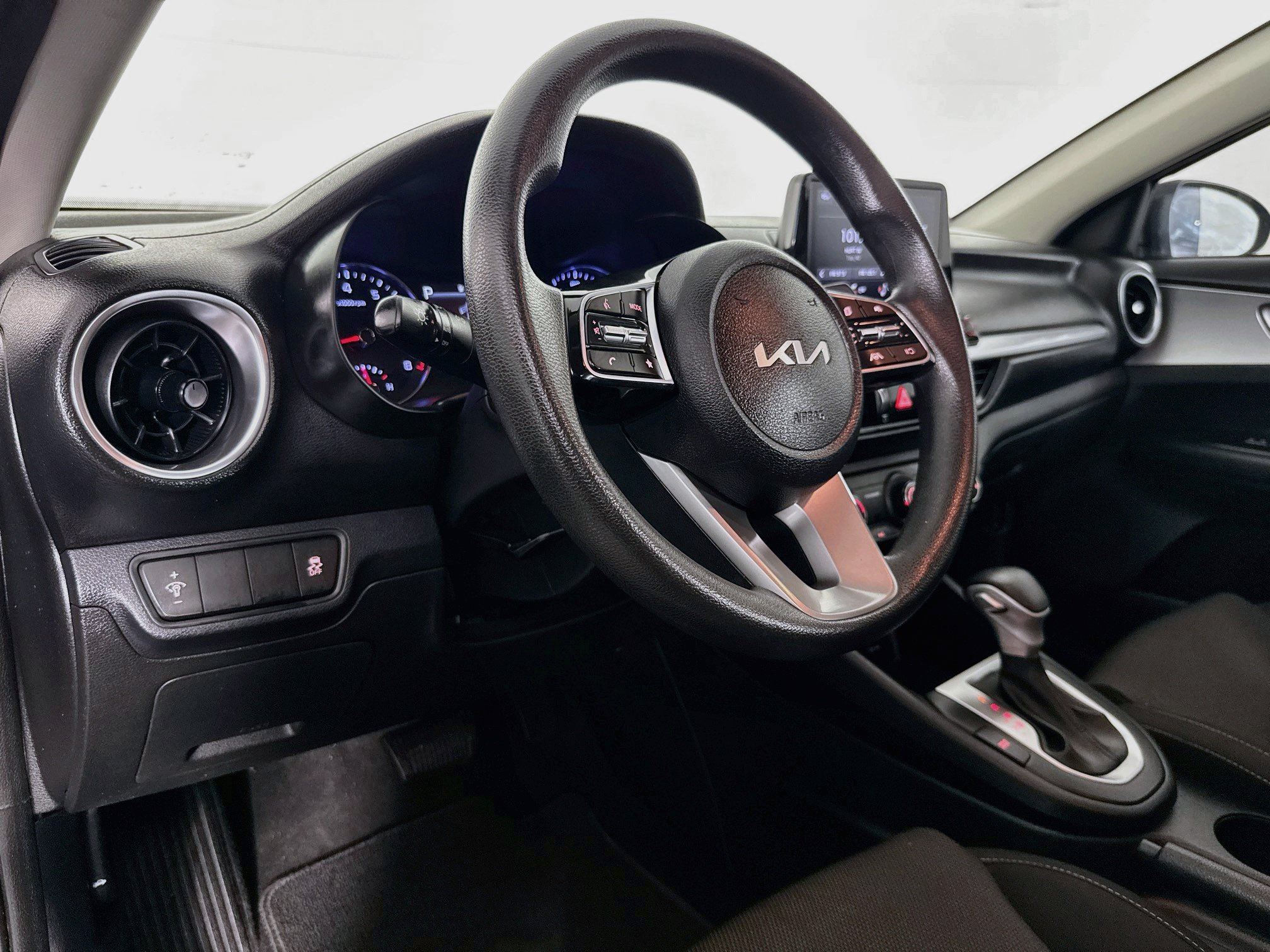 Used 2023 Kia Forte LXS FWD image 20