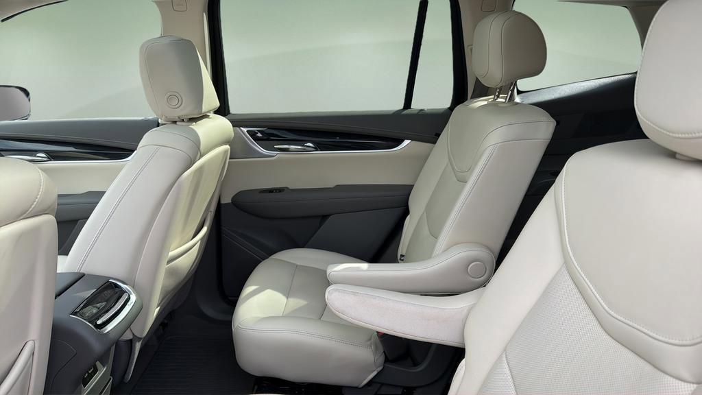 Certified 2023 Cadillac XT6 Premium Luxury w/ Technology Package image 24