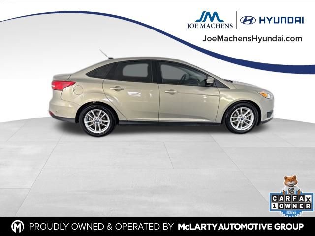 Used 2015 Ford Focus SE w/ SE Cold Weather Package image 6