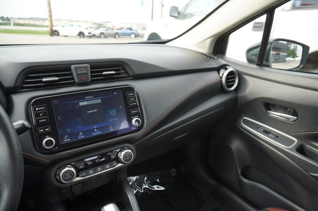 Used 2024 Nissan Versa SR FWD image 18